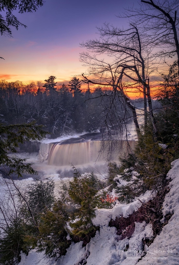 Tahquamenon Falls - A wintry landscape from Northern Michigan 