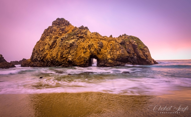 The beautiful Keyhole Arch at Pfeiffer beach in Big Sur California 