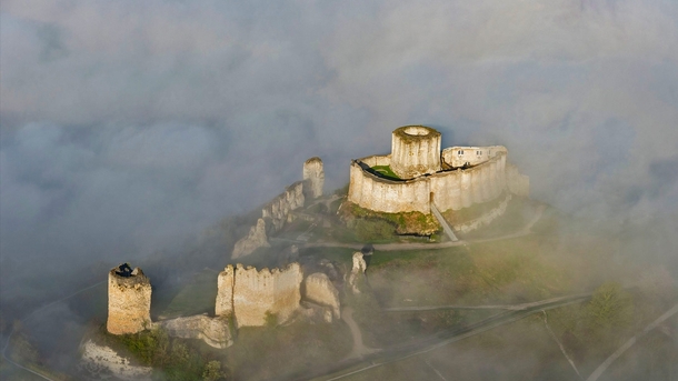The Chateau Gaillard close to Paris was Richard the Lionhearts French stronghold construction began in  