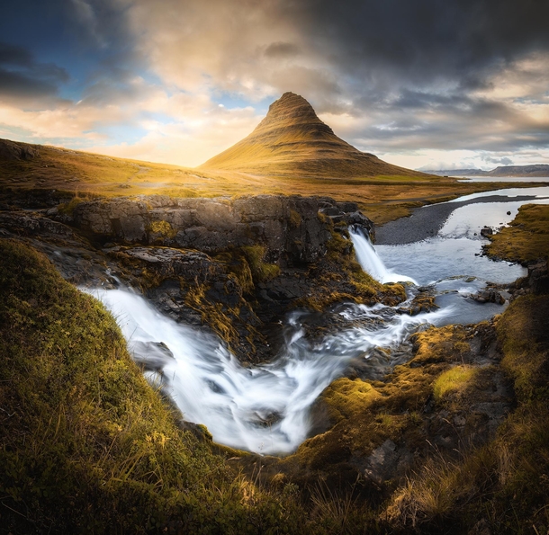 The classic view of Kirkjufell just outside of the small town Grundarfjrur  tristantodd