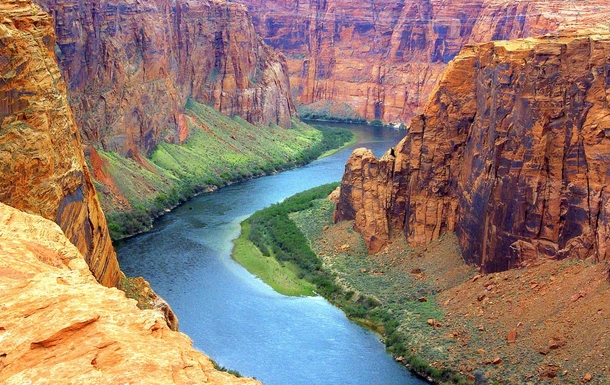 The Colorado River winding through the cliffs of Glen Canyon 