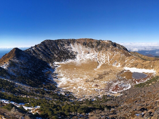 The crater of UNESCOs triple crown - Hallasan National Park 