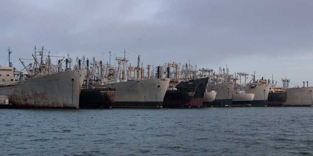 The Fleet of Decaying Ships