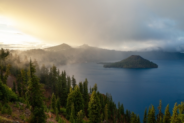 The fog breaks at Crater Lake 