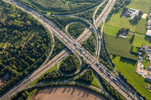 The interchange Oberhausen-West between the A and A requires less space than a cloverleaf has no weaving and the two semi-directional ramps minimize the required bridge span A good efficient interchange doesnt need to be a monstrous stack of concrete Duis