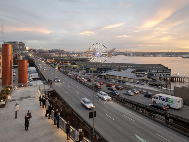 The last evening of traffic on Seattles Viaduct before it is closed and torn down 