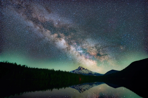 The Milky Way rising over Mount Hood with Lost Lake in the foreground   x 