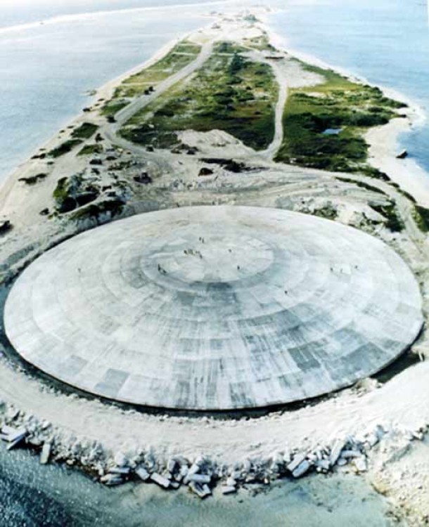 The nuclear trash can of the pacific on Enewetak Atoll 