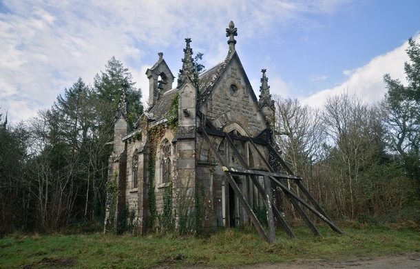 The Old Stone Chapel Photo by Philippe Sergent - Photorator