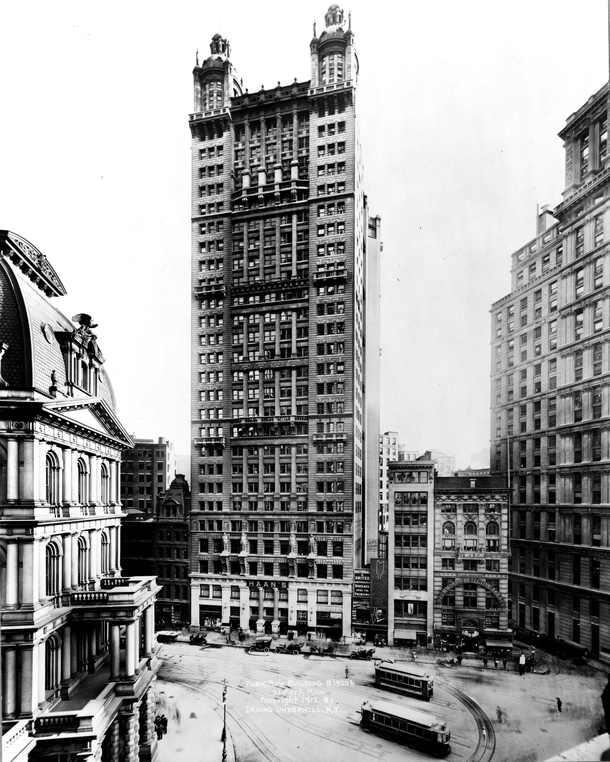 The Park Row Building in New York designed by RH Robertson c 
