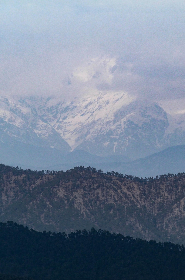 The sleeping giant Mt Trishul in northern India x 