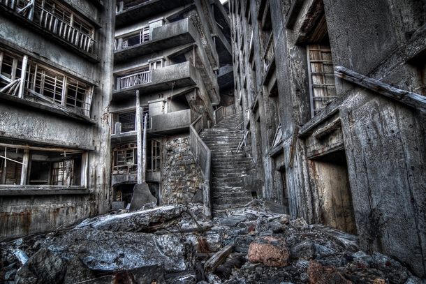 The Stairway To Hell in the Abandoned Hashima City 