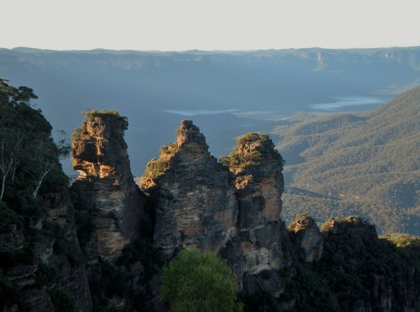The Three Sisters Early morning in the Blue Mountains by Anna April-Ross  x-post rAustralia
