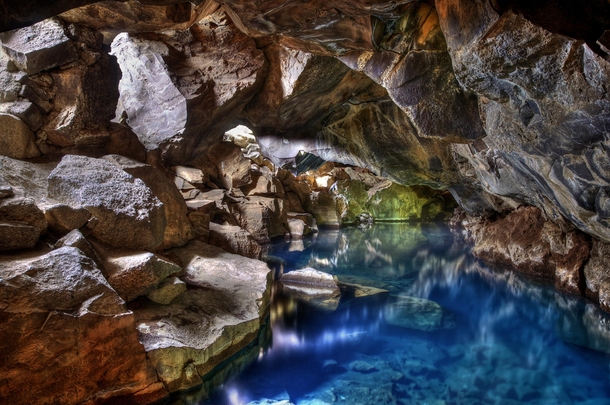 Thermal cave in Iceland 