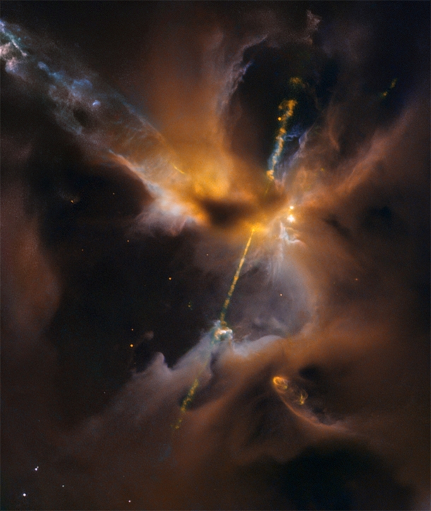 These two cosmic jets actually beam outward from a newborn star 