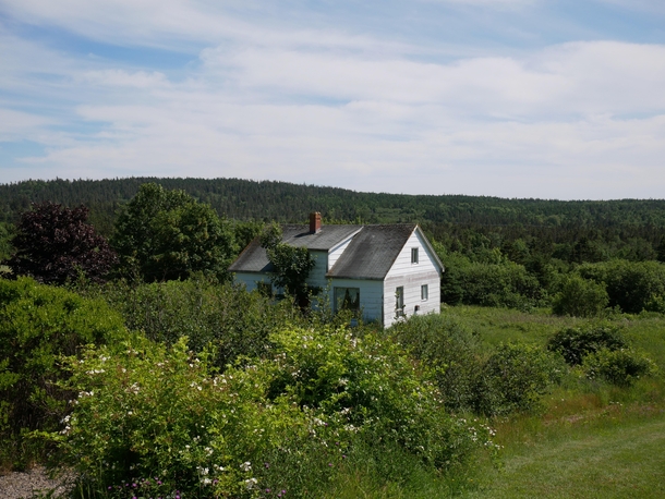 This home lies forgotten in the New Brunswick mountains 