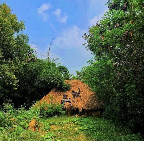 This house stands on memories alone An abandoned traditional house in the villages of Odisha India
