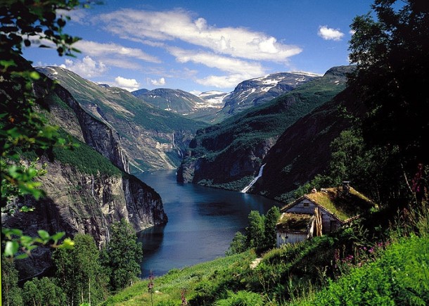 This is just a little piece of beauty in which the earth has to offer - Geirangerfjorden Norway 