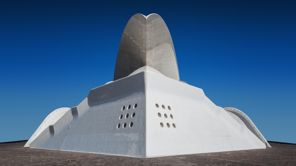 This photo of the Auditorio de Tenerife by Santiago Calatrava makes it look like a miniature model 