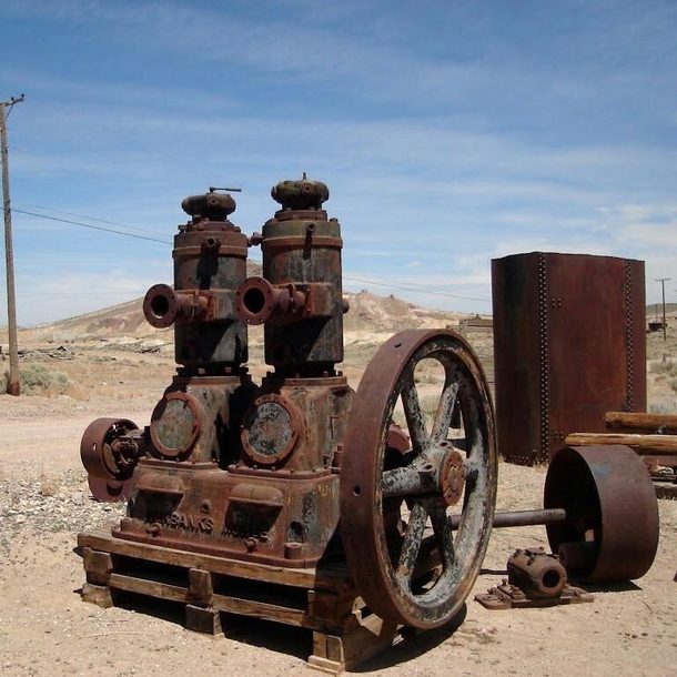 This piece of machinery in the Nevada desert