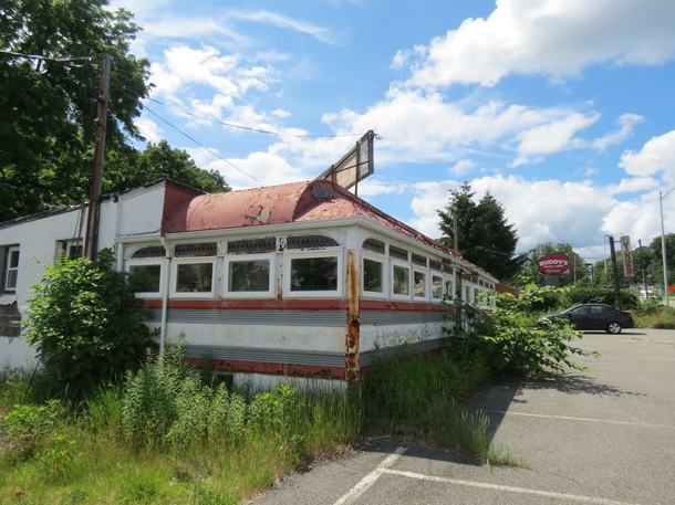 Toms Diner filming location for Cyndi Laupers Time After Time Ledgewood NJ 