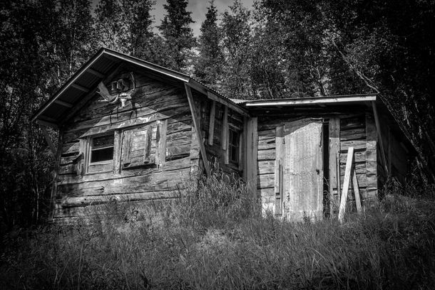 Trapper Jacks cabin deep in the Katmai wilderness of Alaska 