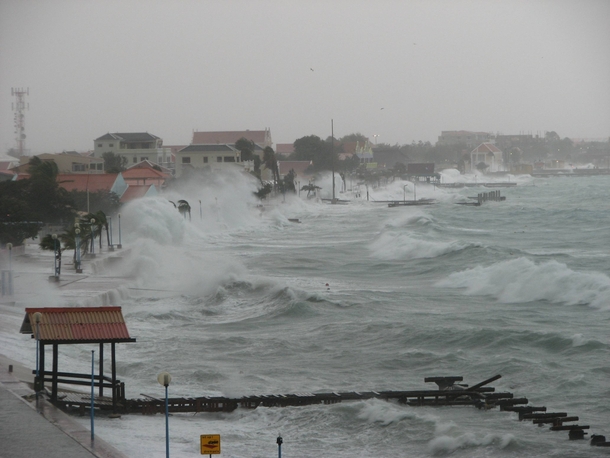Tropical storm Omar  battering the coast of Bonaire 