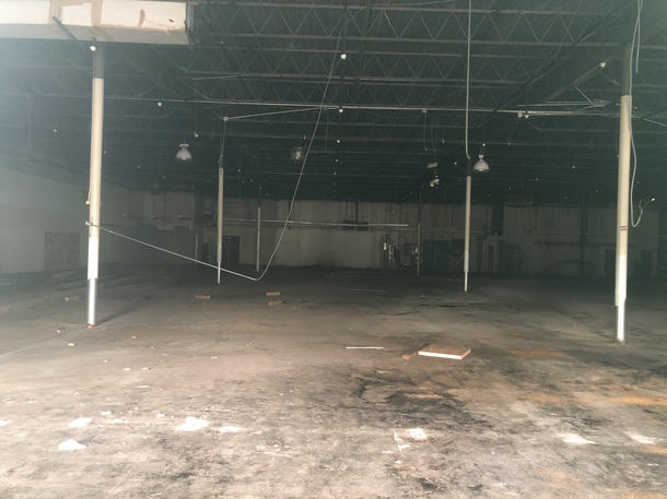 Uploaded a picture of the exterior of an abandoned Ames store here earlier today Well heres a picture of the inside showing the former sales floor 