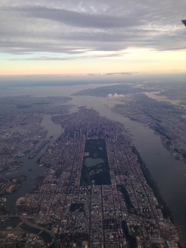 View of NYC from the plane x