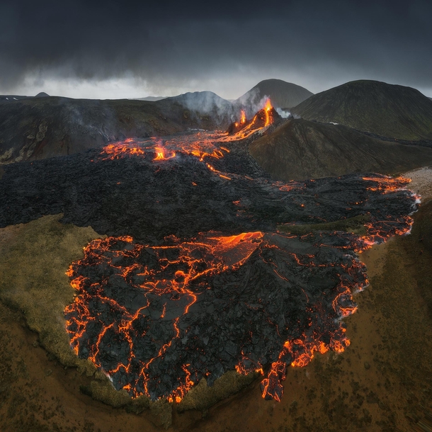 View of the Geldingadalur eruption in Iceland seen from the sky x IG iuriebelegurschi