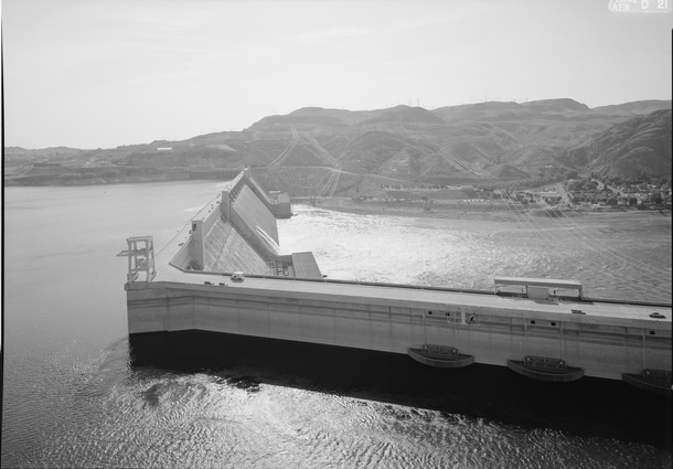 View of upstream face of the forebay dam of Grand Coulee Dam looking west 