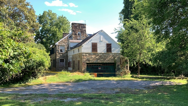 Visited the abandoned Floyd Davis farmhouse