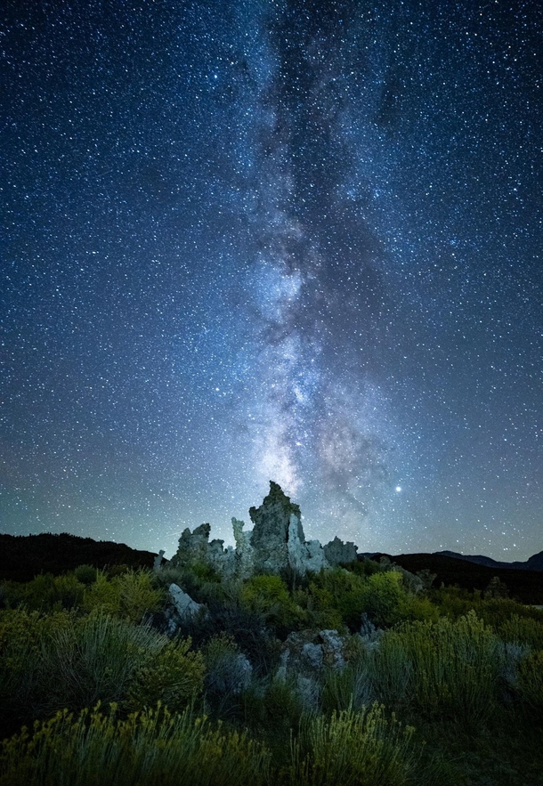 Watching the Milky Way rise over the tufas of Mono Lake felt ethereal 