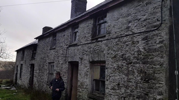 We found this abandoned farm and house way up in the mountains of Snowdonia middle of nowhere 