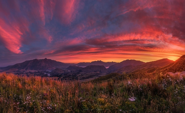 We had a ridiculously amazing sunset here in Queenstown New Zealand the other day and my roommate managed to snap this epic picture from Coronet Peak  south_of_home