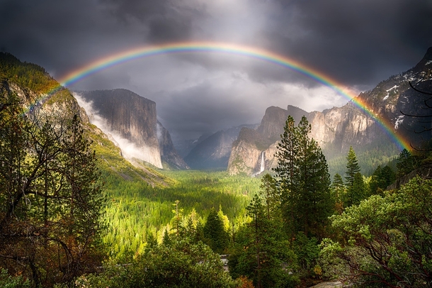 Yosemites Rainbow 