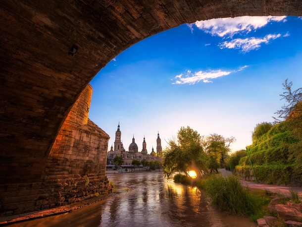 Zaragoza Under The Bridge - Photo by Nico Trinkhaus