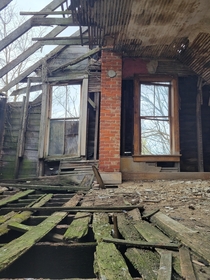  Abandoned house in the Ohio countryside