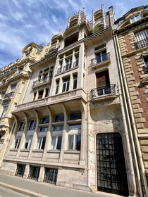  France - Paris  The Lalique mansion located at  du cours Albert er