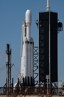  SpaceX Falcon Heavy Arabsat-A vertical on the pad ahead of tonights scheduled launch