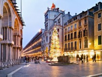  Venice is home to the largest glass Christmas tree