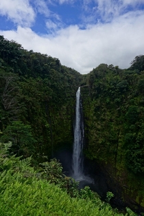 A breath-taking waterfall in Big Island Hawaii 