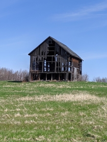 Abandoned barn in Canandaigua NY