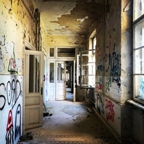 Abandoned childrens hospital 