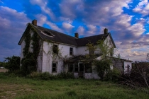 Abandoned farm house on Eastern Shore