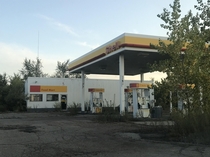 Abandoned gas station in Sloan Iowa