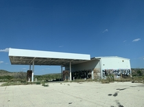 Abandoned gas station in Texas 