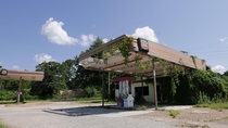 Abandoned gas station in Texas
