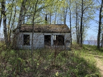 Abandoned home on the shores of Lake Michigan