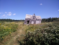 Abandoned house in Parc national de lle-Bonaventure-et-du-Rocher-Perc  Sentier Chemin-du-Roy 